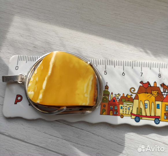 Янтарь в серебре кулон
