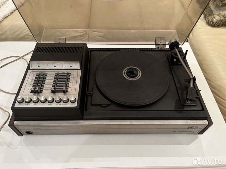 Проигрыватель melodija -103B-stereo