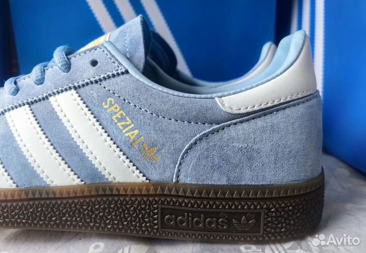 Кроссовки adidas spezial