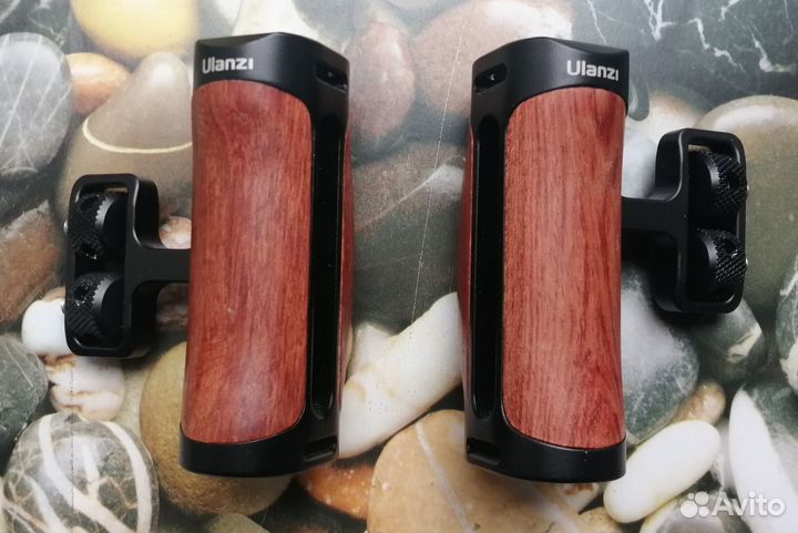 Универсальная боковая ручка Ulanzi R075