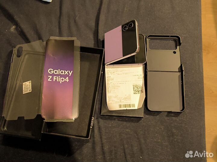 Samsung Galaxy Z Flip4, 8/128 ГБ