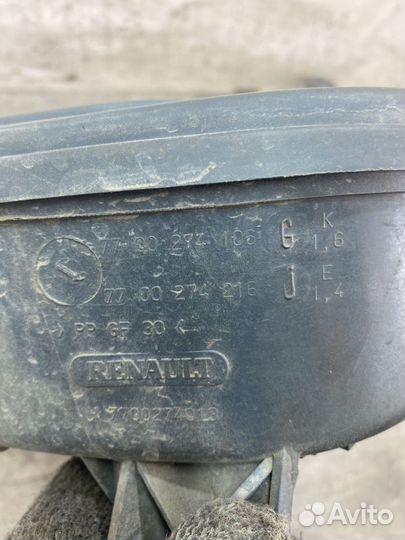 Корпус воздушного фильтра Renault Logan