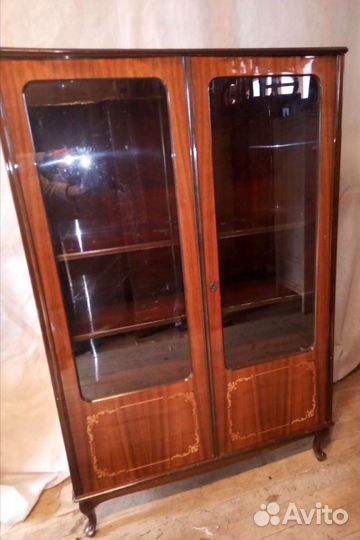 Сервант. Витрина