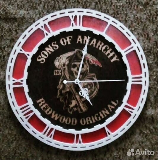 Часы настенные ручной работы