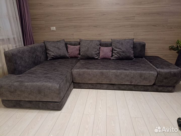 Перетяжка мягкой мебели на дому заказчика