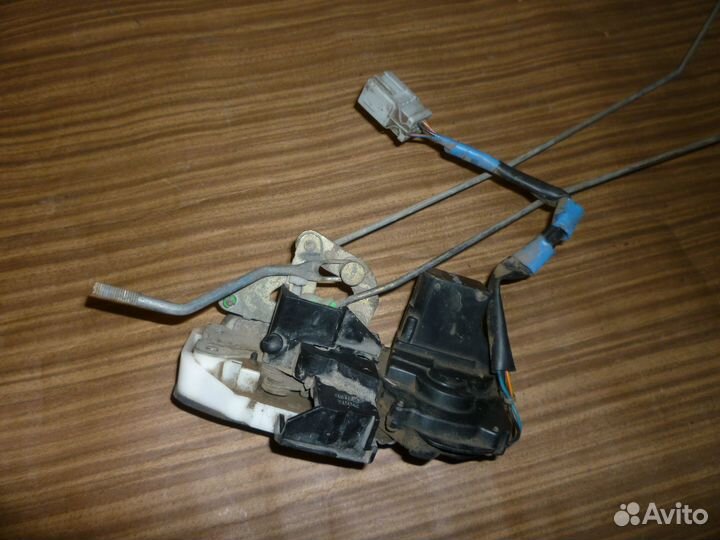 72611SN7 замок задний правый Rover 600