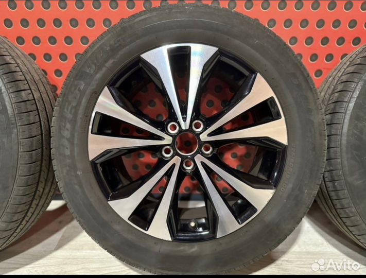 Диски с резиной Lexus Nx 300h z10 2020 R18