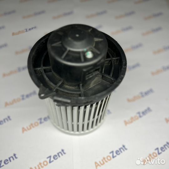 Моторчик отопителя печки Nissan Juke