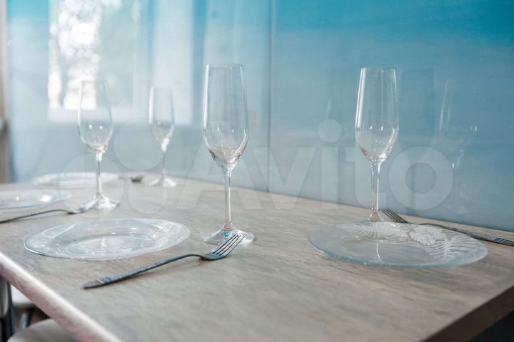 2-к. квартира, 52 м², 2/4 эт.