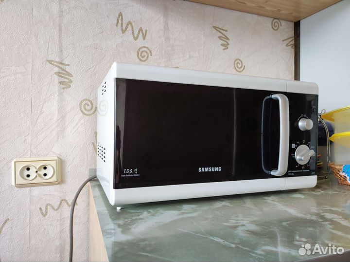 Микроволновая печь Samsung с грилем