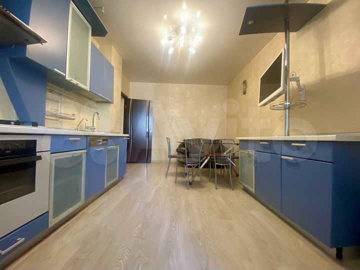 2-к. квартира, 75,2 м², 5/10 эт.