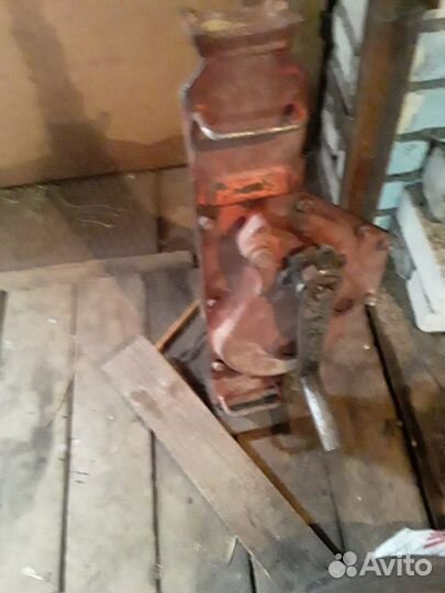 Домкрат железнодорожный бу