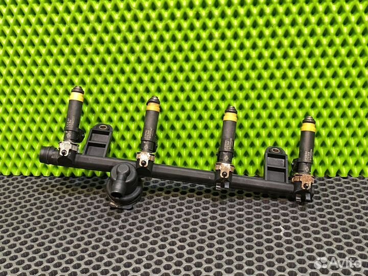 Рейка(рампа) топливная Renault Clio 2, Symbol 1.4