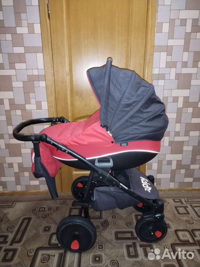 Коляска 2 блока фирмы Tutis. Хорошее состояние