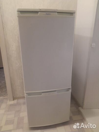 Холодильник Бирюса