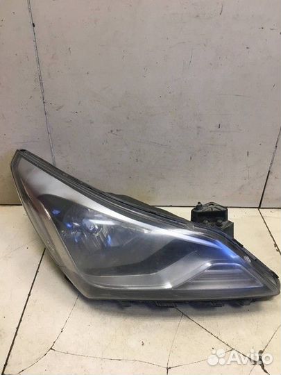 Фара правая Hyundai Solaris