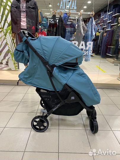Прогулочная коляска новая