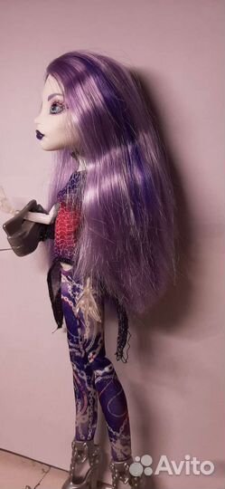 Кукла Монстер Хай Спектра Вондергейст