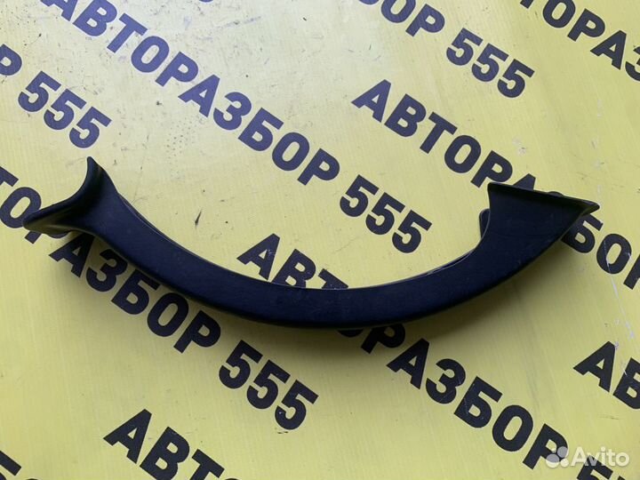 Накладка петли багажника левая Kia Quoris