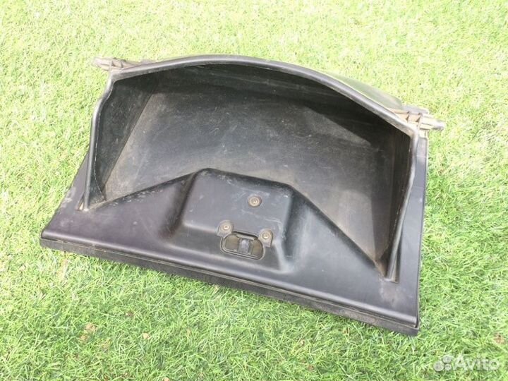 Бардачок Mazda 323 BA bpze 1994-1998