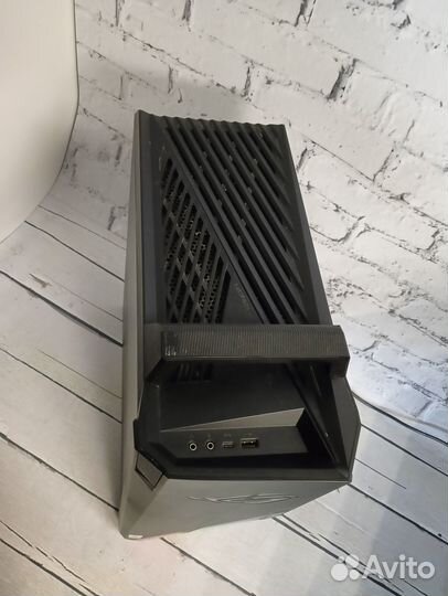 Фирменный игровой пк от Asus