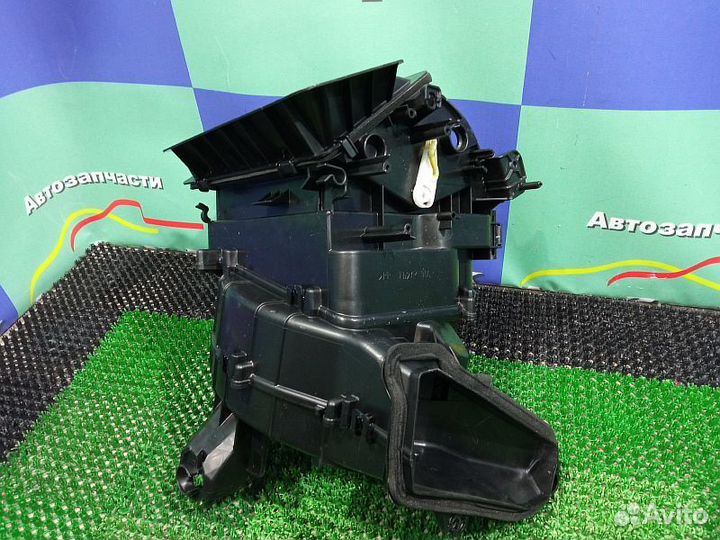 Корпус мотора отопителя Toyota Hilux