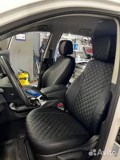 Чехлы экокожа Ромб на Skoda Rapid Sport Автопилот