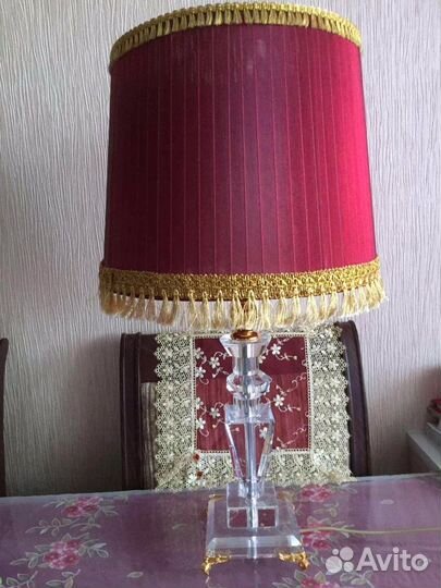 Лампа настольная