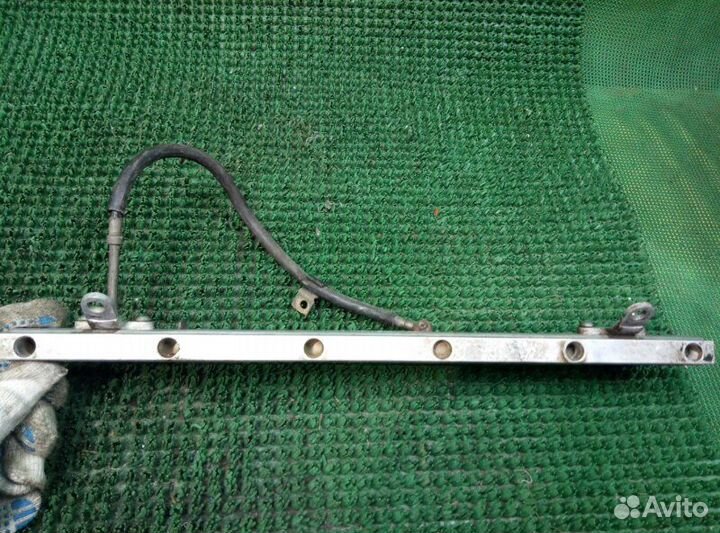 Топливная рампа Toyota Mark 2 GX81 1GGE