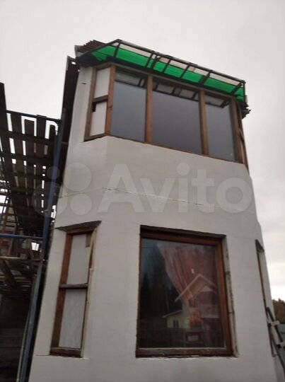 Коттедж 270 м² на участке 8 сот.