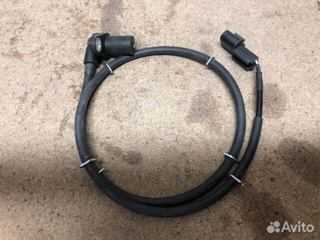 Датчик абс передний левый Mitsubishi pajero