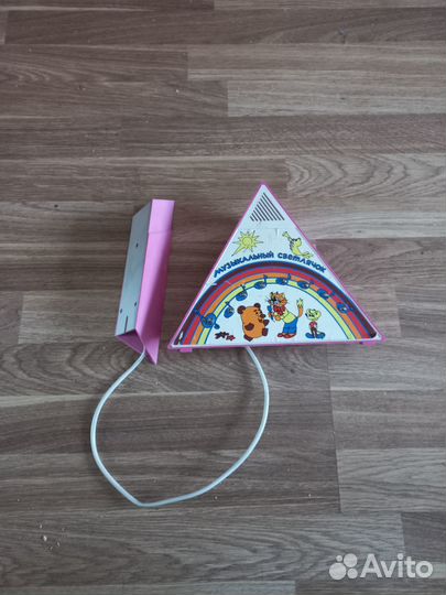 Музыкальный светлячок