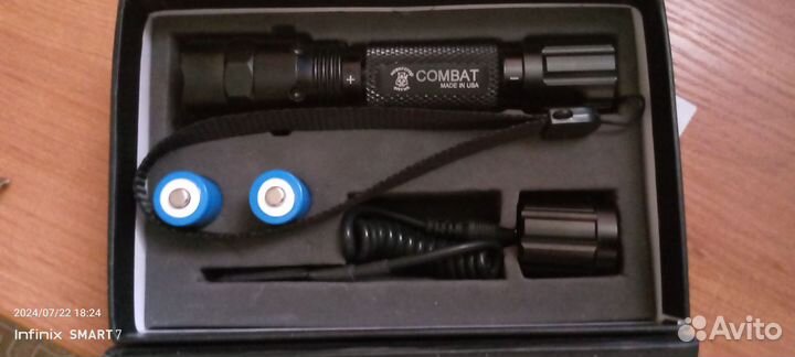 Продается тактический фонарь 