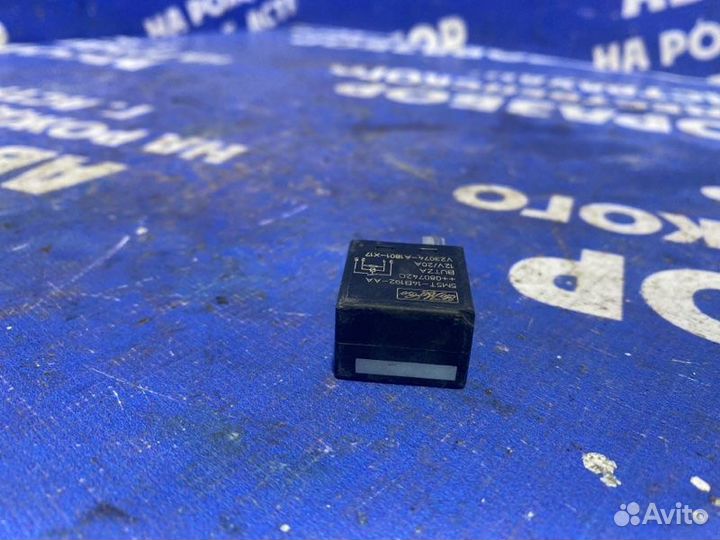 Реле Ford Focus 1 седан 2004