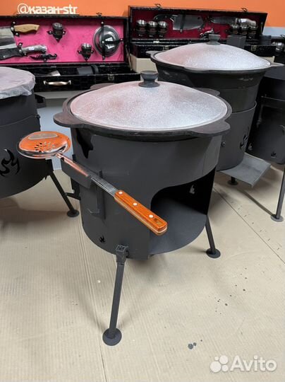 Казан чугунный 12 литров с печкой и шумовкой