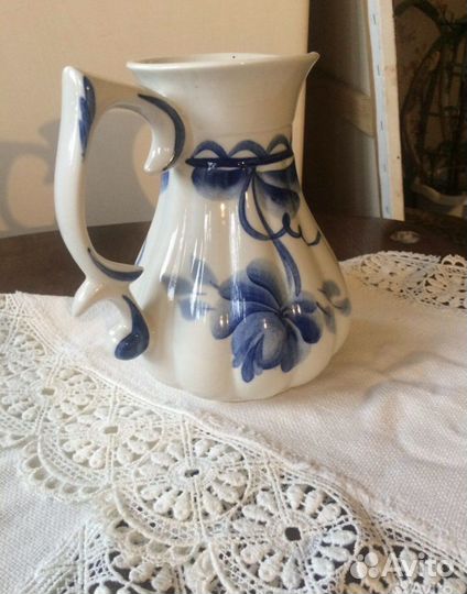 Фарфоровое блюдо гжель, молочник гжель