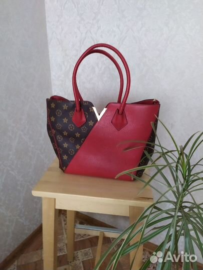 Сумка Louis Vuitton / Луи Виттон женская красная