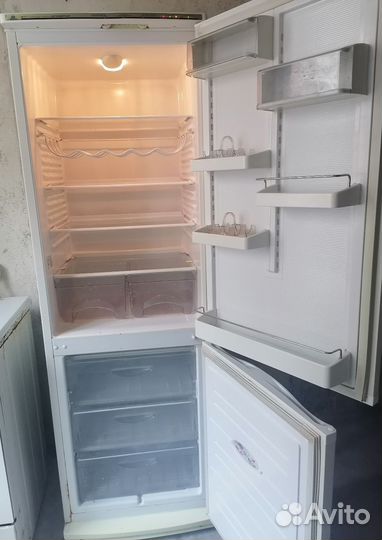 Холодильник Атлант бу двухкамерный