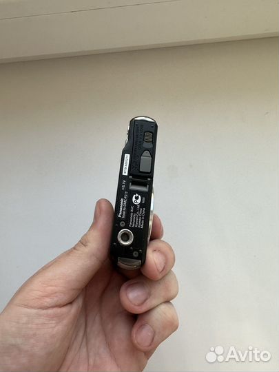 Компактный фотоаппарат lumix