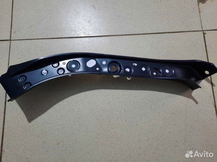 Суппорт фары передний правый Toyota Camry V70/V75