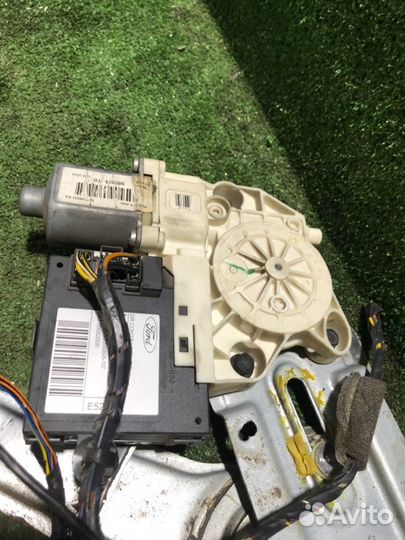 Стеклоподъемник задний левый Ford Focus 2 qqdb