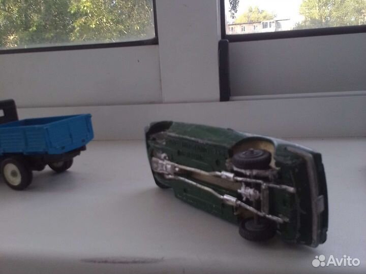 'Форд Мустанг 2+2 Бертоне' зелёный