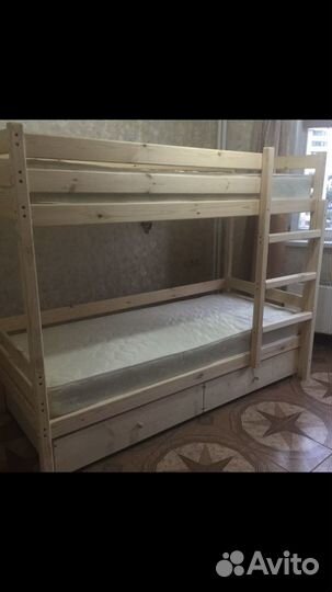 Кровать двухьярусная