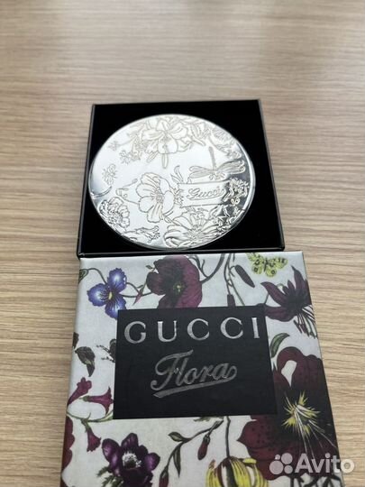 Карманное зеркало gucci