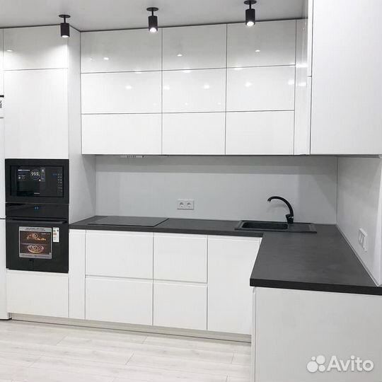 П образная кухня на заказ. Производство Багаевка