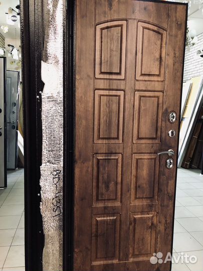 Дверь с терморазрывом входная