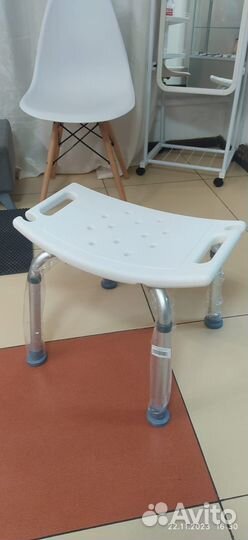 Стул для ванной комнаты