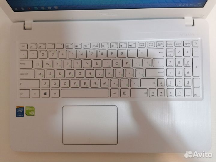 Свежий мощный ноутбук asus на i5 процессоре
