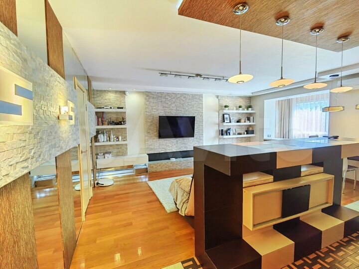 2-к. квартира, 61 м², 2/5 эт.