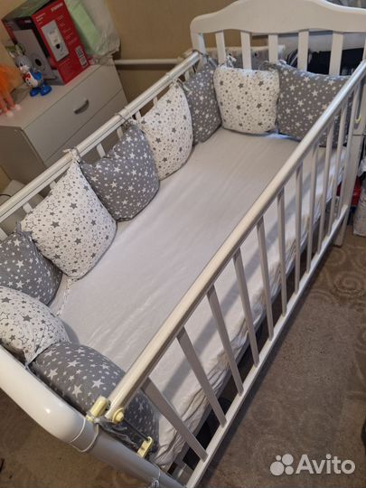 Детская кроватка маятник